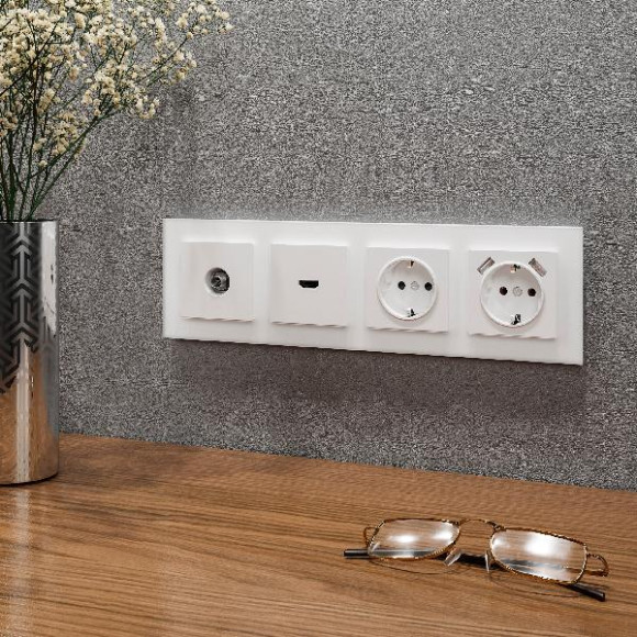 Рамка Favorit белый матовый WL01-Frame-04