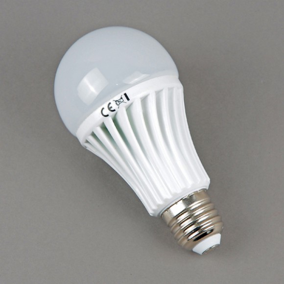 Лампочка светодиодная  E27-12W-4200K A65