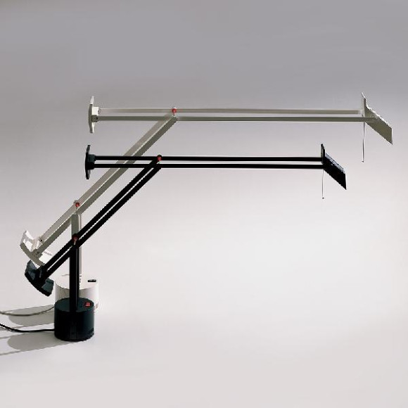 Офисная настольная лампа Tizio A008130 Офисная настольная лампа Tizio A008130