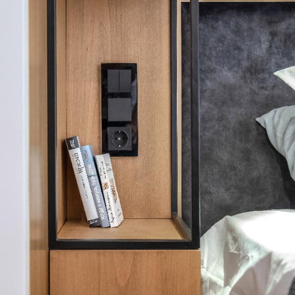 Выключатель Встраиваемые механизмы черные W1120008